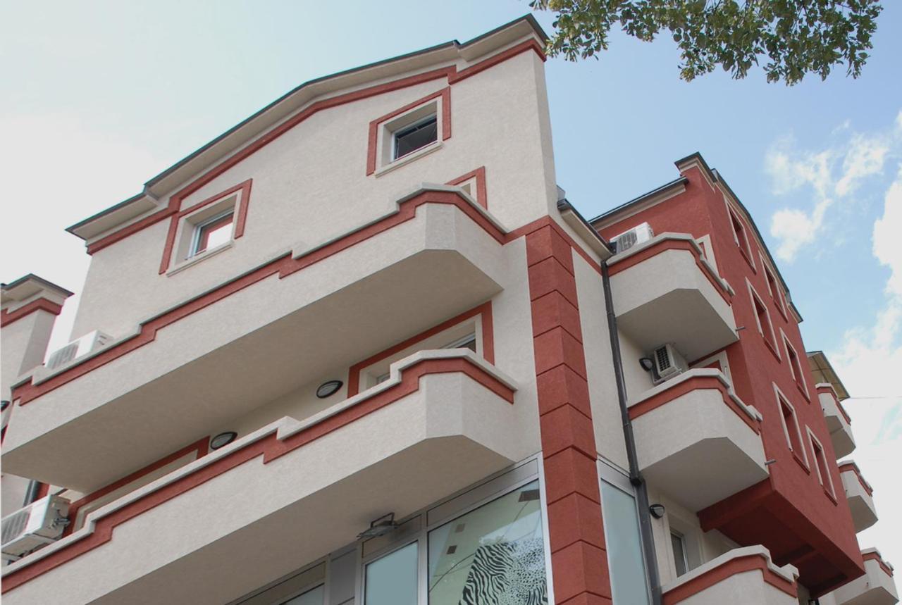 Prenociste Konstantin 2008 Otel Ni Dış mekan fotoğraf