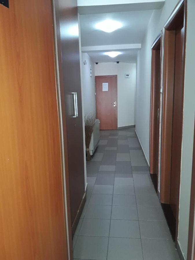 Prenociste Konstantin 2008 Otel Ni Dış mekan fotoğraf