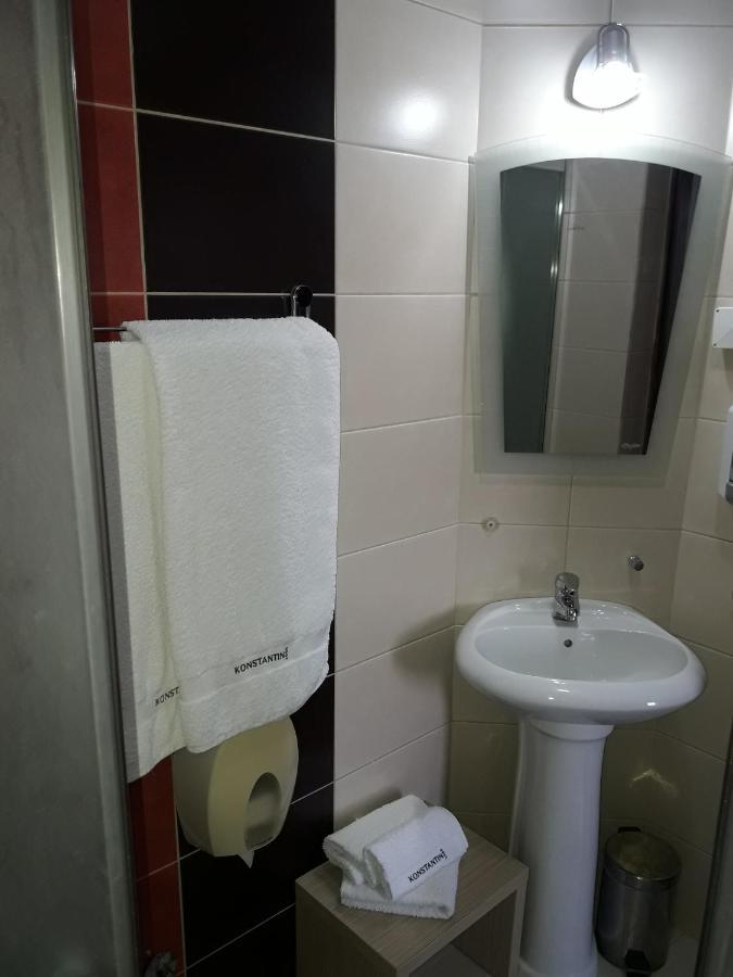 Prenociste Konstantin 2008 Otel Ni Dış mekan fotoğraf