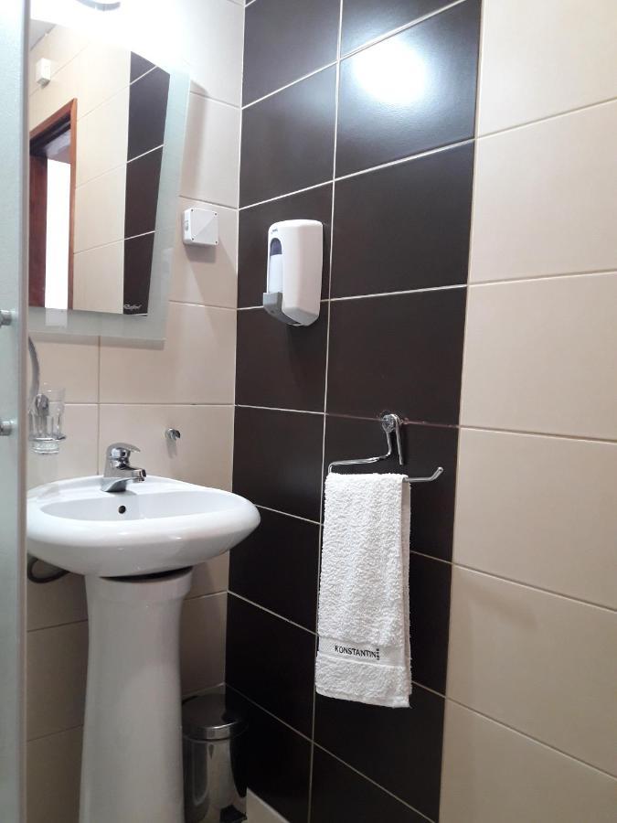 Prenociste Konstantin 2008 Otel Ni Dış mekan fotoğraf