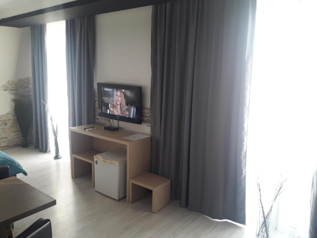 Prenociste Konstantin 2008 Otel Ni Dış mekan fotoğraf