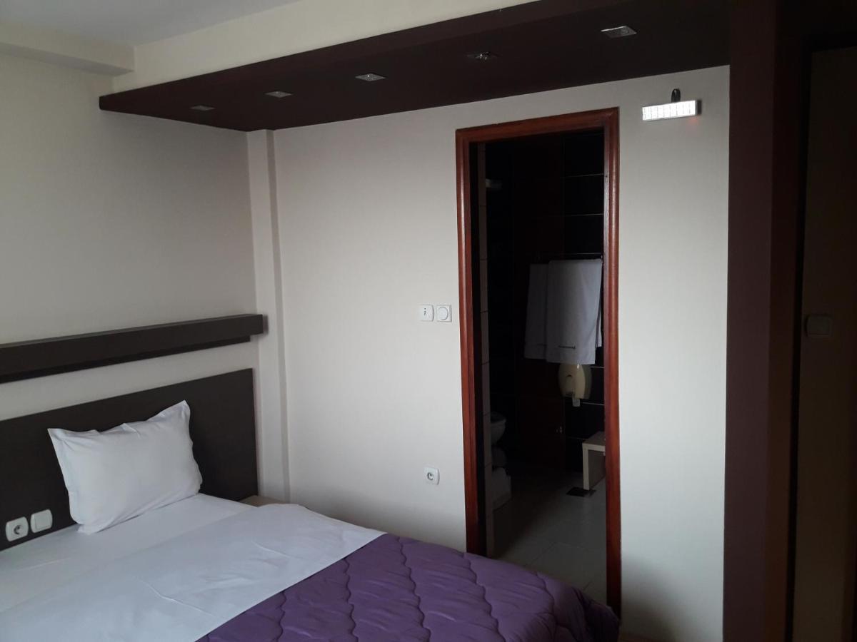 Prenociste Konstantin 2008 Otel Ni Dış mekan fotoğraf