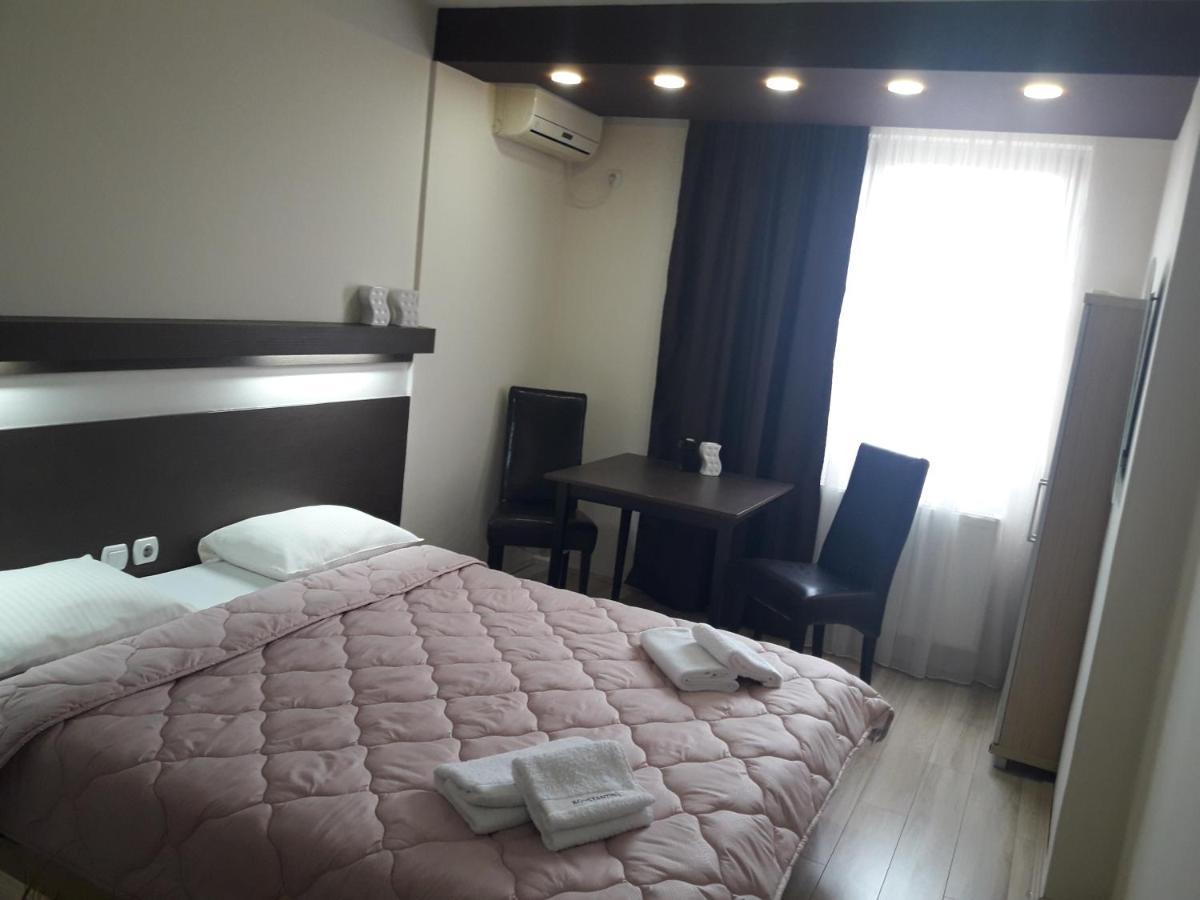 Prenociste Konstantin 2008 Otel Ni Dış mekan fotoğraf