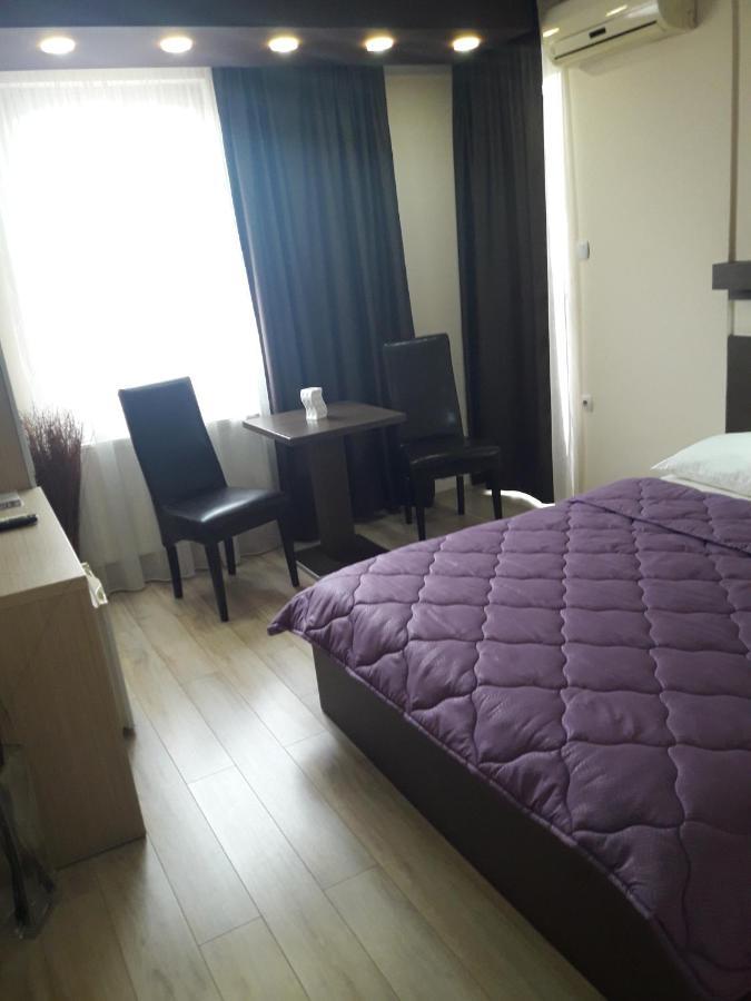 Prenociste Konstantin 2008 Otel Ni Dış mekan fotoğraf