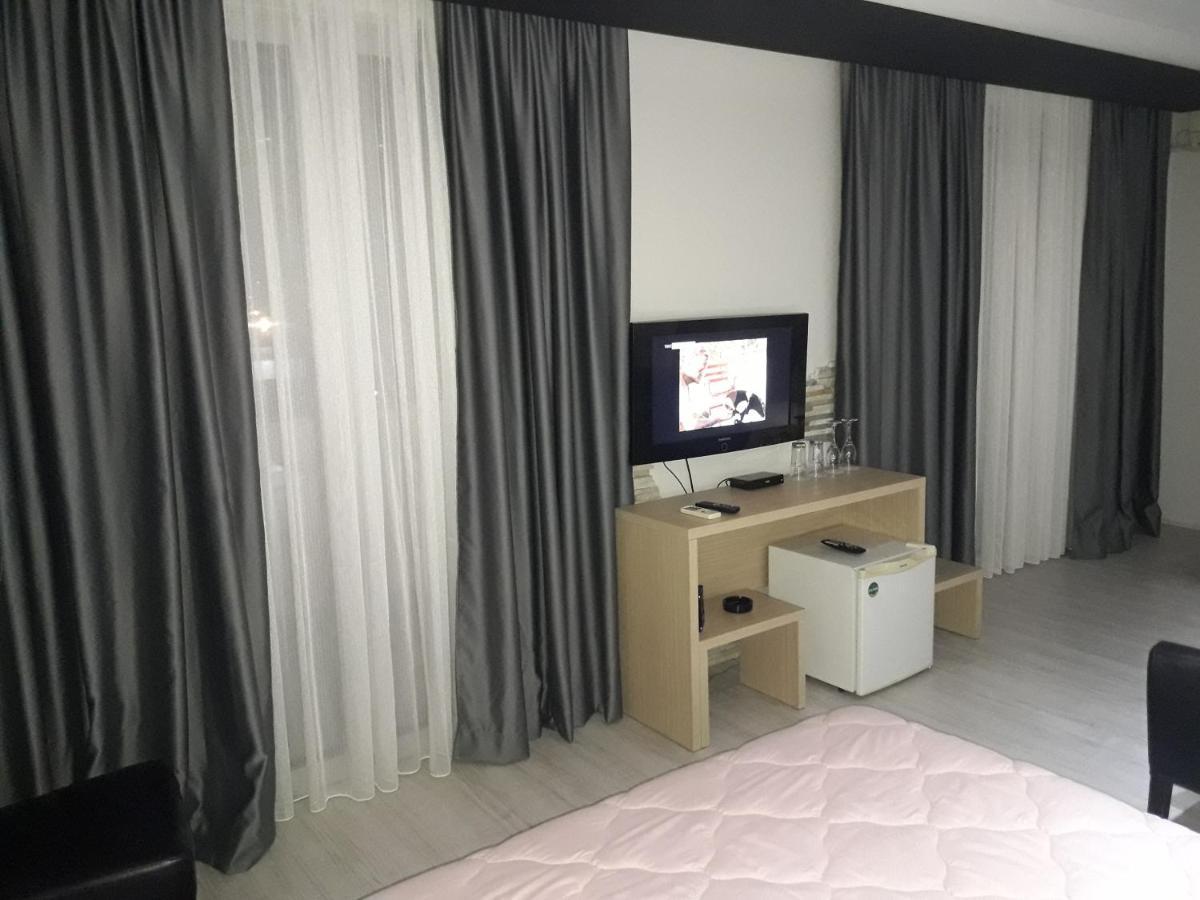Prenociste Konstantin 2008 Otel Ni Dış mekan fotoğraf